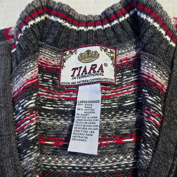 Women's Tiara International Charcoal Gray & Red Christmas Cardigan L - Picture 4 of 12